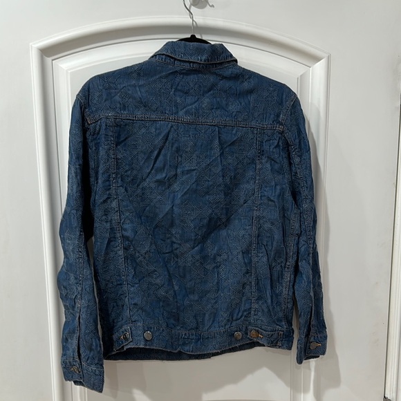 Johnny Was Blue Jean Jacket with Embroidered Details - Picture 5 of 9